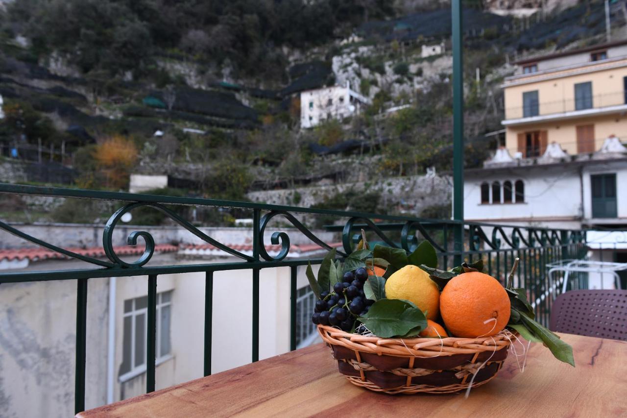 Апартаменты Angela House Amalfi Centro Экстерьер фото